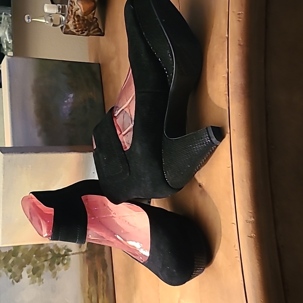 Sacha of London black suede shoe size 8
